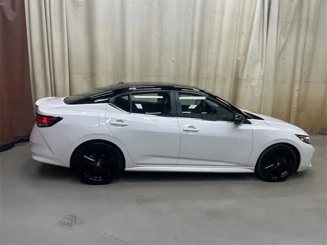 2022 Nissan Sentra SR - Sunroof - Remote Start65353357504259125