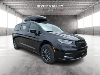 HEATED FRONT SEATS, HEATED STEERING WHEEL, ADAPTIVE CRUISE CONTROL, REMOTE ENGINE START, POWER LIFTG...