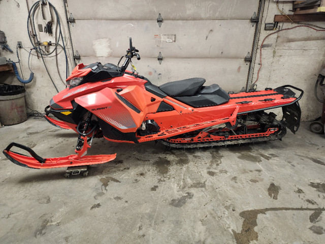 2019 Ski-Doo Summit X 850 Snowmobile 154 Track * Priced to Sell* in Snowmobiles in Winnipeg - Image 3