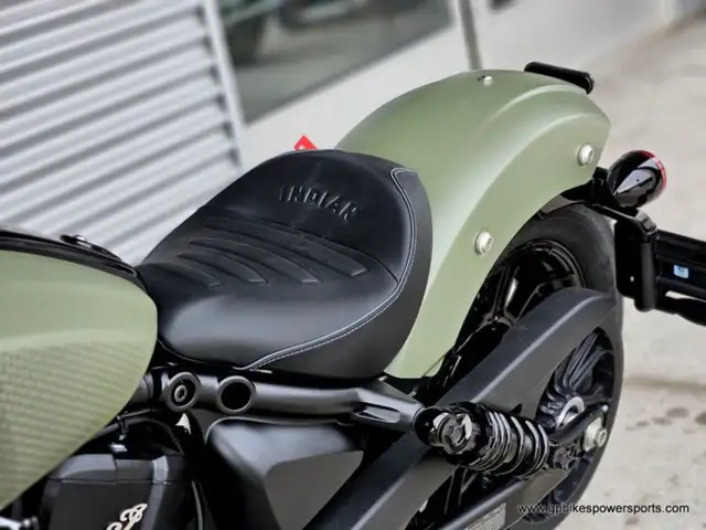 2026 Indian Motorcycles Scout Bobber Limited +Tech Moss Green Sm in Sport Touring in Oshawa / Durham Region - Image 11