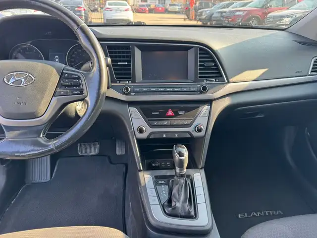 2018 Hyundai Elantra SEL in Cars & Trucks in Hamilton - Image 10