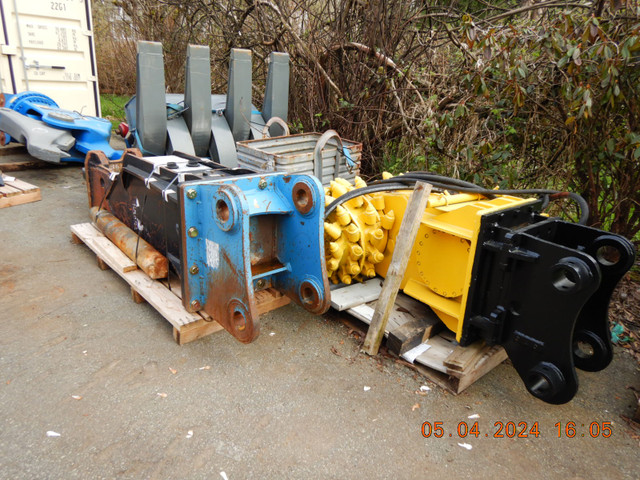 BLOWOUT NEW-AS NEW 200-450 CLASS GRAPPLES-HAMMERS-SHEARS-BUCKETS in Other Business & Industrial in Delta/Surrey/Langley - Image 3