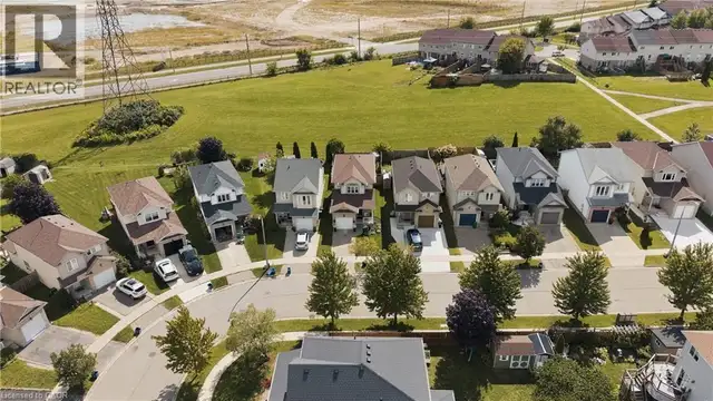116 HENHOEFFER Crescent Kitchener, Ontario in Houses for Sale in Kitchener / Waterloo - Image 30