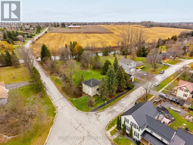 4 CORYELL STREET Scugog, Ontario in Houses for Sale in Kawartha Lakes - Image 2