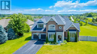 19 FORESTGREEN DRIVE Uxbridge, Ontario