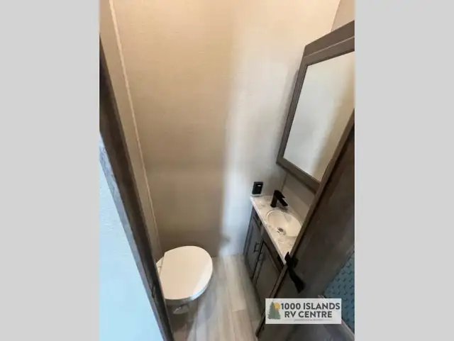 2023 Grand Design Solitude 380FL in Travel Trailers & Campers in Kingston - Image 35