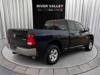 TRAILER SWAY CONTROL, OIL PRESSURE GAUGE, REAR STEP BUMPER, TRACTION CONTROL, AIR CONDITIONING, POWE... (image 2)