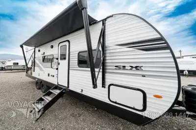 Located in Winfield, BC Call or Text 250-766-4607 Voyager RV Centre 1-800-668-1447 INTERIOR PHOTOS A...