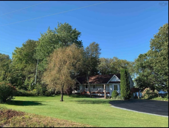 557 Glen Arbour Way — Waterfront Discover 557 Glen Arbour Way, a stunning waterfront home in one of...