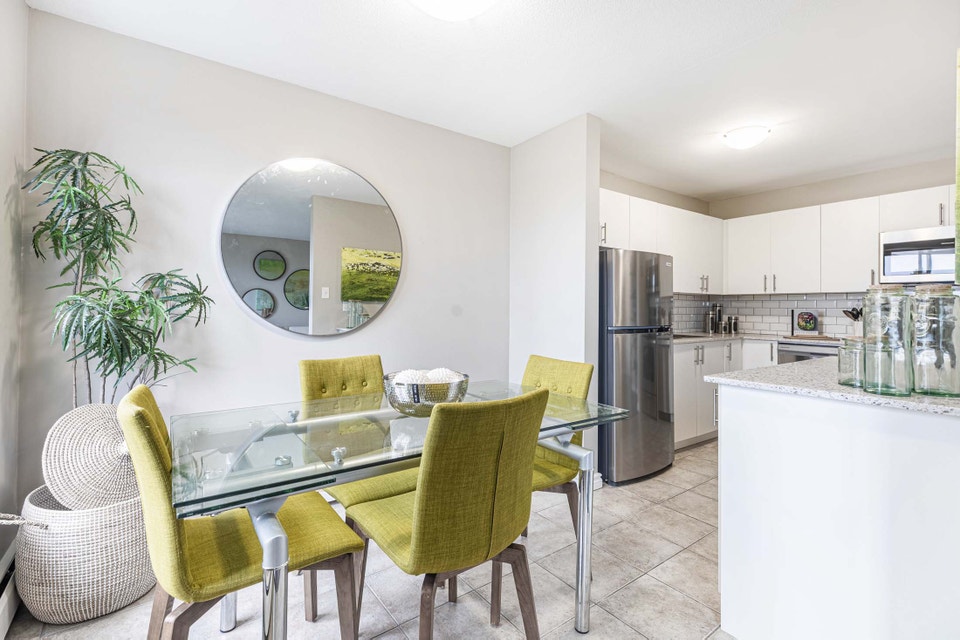 Spacious 1 Bed Apartment in Kitchener for Rent Heat/Water Incl. 5