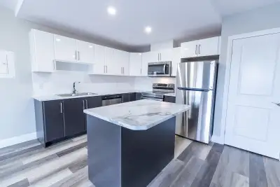 If Convenience Is Important - Look No Further Also known as Colborne Court Apartments, located at 37...