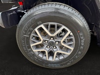 This 2025 JEEP WRANGLER 4-DOOR SAHARA has the following options Cloth Low-Back Bucket Seats, Remote... (image 8)