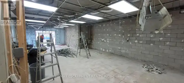 OFFICE #1 - 120 PARKDALE AVENUE N Hamilton (Normanhurst), Ontari in Commercial & Office Space for Rent in Oakville / Halton Region - Image 5