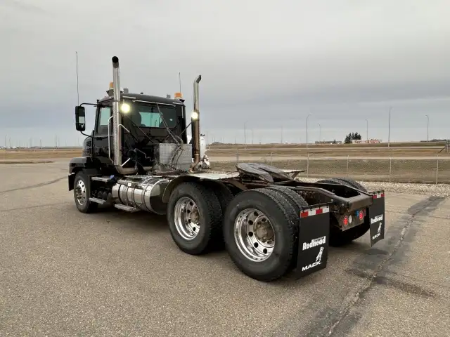 2019 Mack Anthem 64T HD D/C mDRIVE in Heavy Trucks in Regina - Image 4