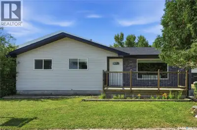 Join us at our open house Sat Sept 5th 11:00 am-12 Welcome to this beautifully updated 4-bedroom, 2-...