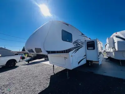 * 2008 COUGAR 276RLS by KEYSTONE * COUPLES RV * AWNING * FINANCING AVAILABLE * READY TO GO CAMPING!...
