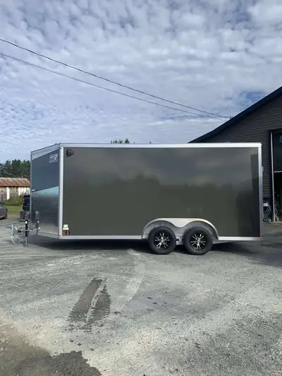 sell cargo trailer enclosed trailer remorque trailer fermé no- galvanize + also some utility galvani...