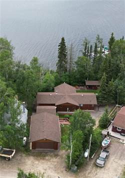 603 Willow STREET in Houses for Sale in La Ronge - Image 2