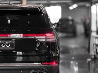 Only 11,721 KMS! This Lincoln Aviator delivers a Twin Turbo Premium Unleaded V-6 3.0 L/183 engine po... (image 4)