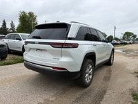 | Navigation System | Power Liftgate | Heated Front Seats | Heated Rear Seats | Heated Steering Whee... (image 4)