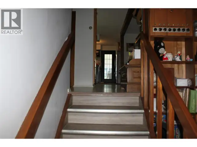 200 5TH  NW Street Nakusp, British Columbia in Houses for Sale in Nelson - Image 16
