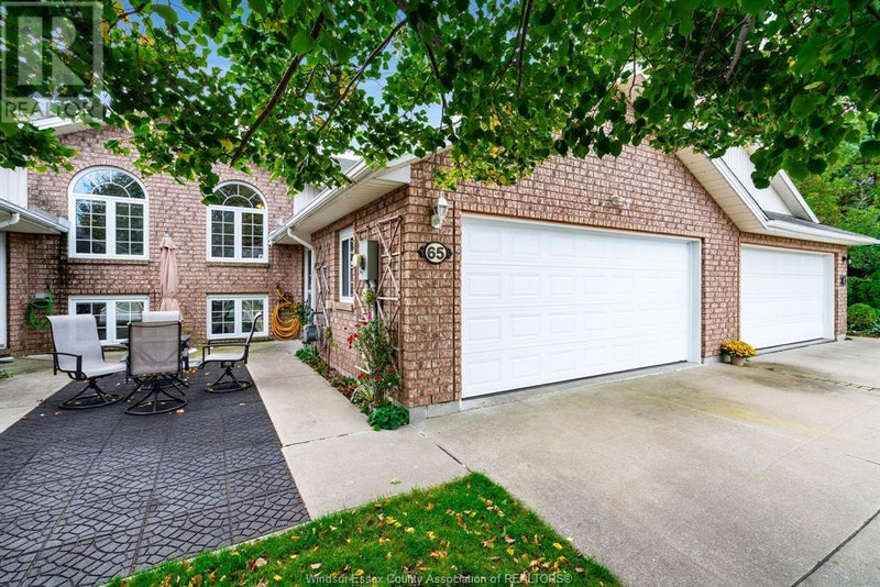 65 Peter AVENUE Leamington, Ontario Houses for Sale Leamington