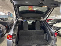 **SPRING SPECIAL!** FEATURING : 7 PASSENGER SEATING, SUPER ALL WHEEL CONTROL, PANORAMIC ROOF, MULTI... (image 5)