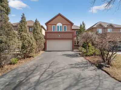 Exceptional family home nestled in the highly sought-after Beverley Glen community - an ideal choice...