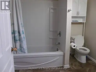 Affordable, cozy and furnished 1 bedroom unit in secure multi unit building is available for Nov 1/2...