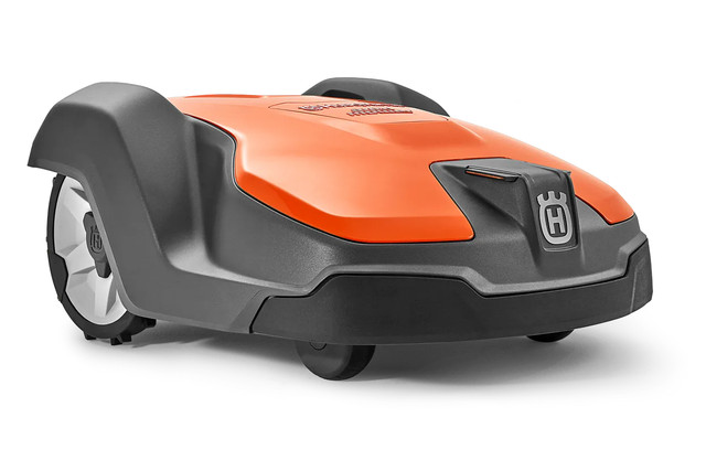 Husqvarna AUTOMOWER® 520H Robotic Lawn Mower in Lawnmowers & Leaf Blowers in Belleville
