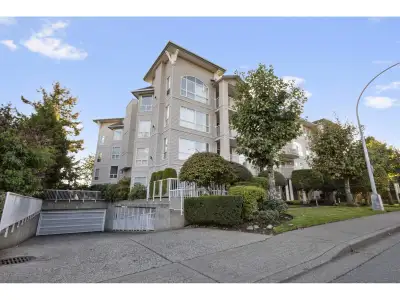 Welcome to this stunning 2-bedroom, 2-bath CORNER -UNIT offering over 1,000+ SQFT of modern luxury....
