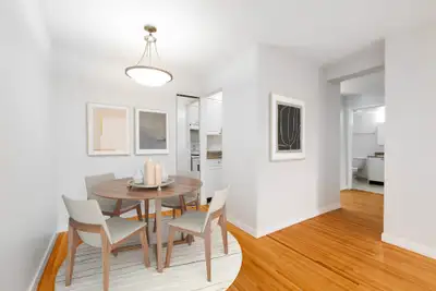 Located in the heart of the West End on a quiet, tree-lined street, The Marquis offers a gym for res...