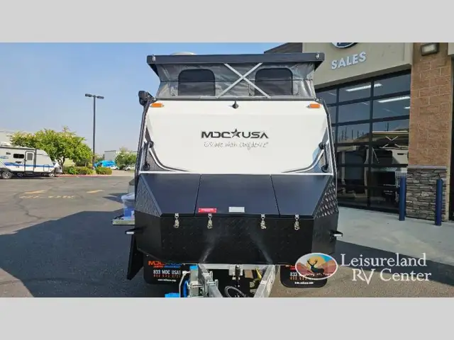 2027 MDC XT15-4E OGE – True Off-Grid Bunkhouse in Travel Trailers & Campers in Delta/Surrey/Langley - Image 4