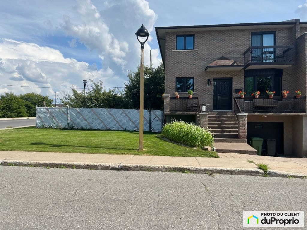 $899,000 - Semi-detached for sale in Rivière des Prairies — photo 1
