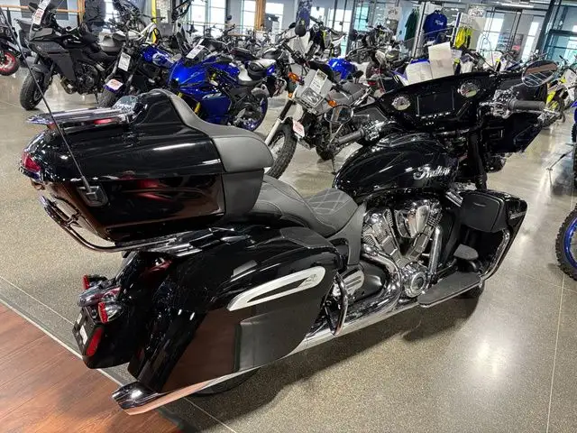 2025 Indian Motorcycle Roadmaster Power Plus 108 Limited with PB in Sport Touring in Saskatoon - Image 4
