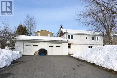 Welcome to 6 Pine Crescent in Red Lake! This home has 3 bedrooms with a potential for a 4th, and two...