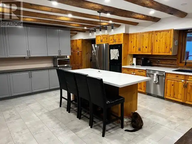 417 MACKENZIE DRIVE Norman Wells, Northwest Territories in Houses for Sale in Yellowknife - Image 4