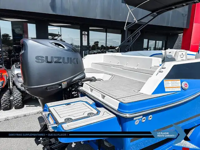 2023 STARCRAFT SVX 211 OB 140hp deck boat bateau Ponte in Powerboats & Motorboats in Laval / North Shore - Image 6