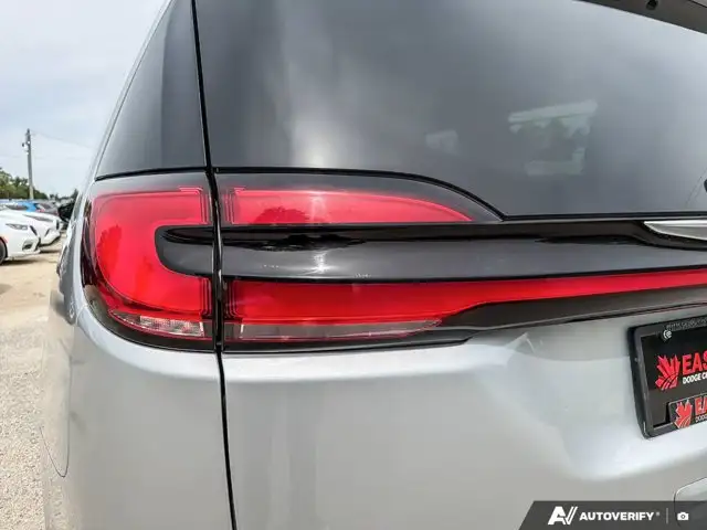 2024 Chrysler Pacifica | Touring-L | Apple CarPlay and Android in Cars & Trucks in Winnipeg - Image 15