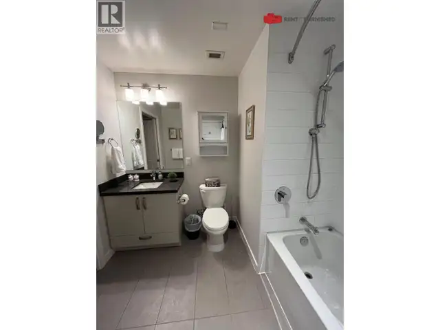 211 215 W 1ST STREET Vancouver, British Columbia in Long Term Rentals in Vancouver - Image 16