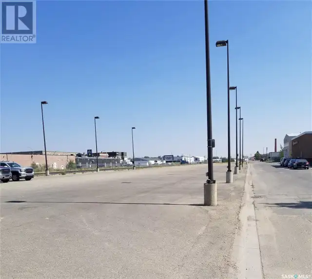 0 Government ROAD Weyburn, Saskatchewan in Land for Sale in Regina - Image 4