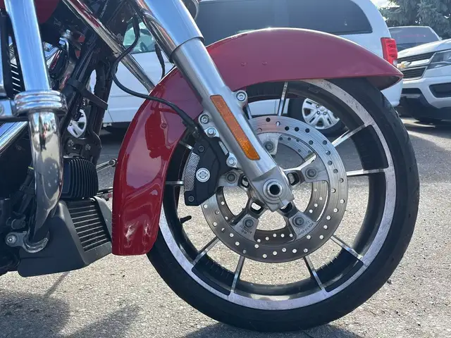 2023 Harley-Davidson Street Glide ~ STREET GLIDE ~ CANANDIAN ~ 1 in Sport Touring in City of Toronto - Image 10