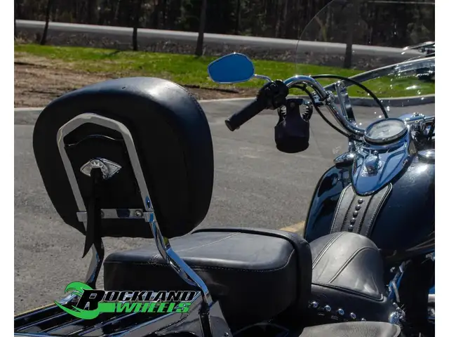 2011 Harley-Davidson Heritage Softail Classic in Street, Cruisers & Choppers in Ottawa - Image 9