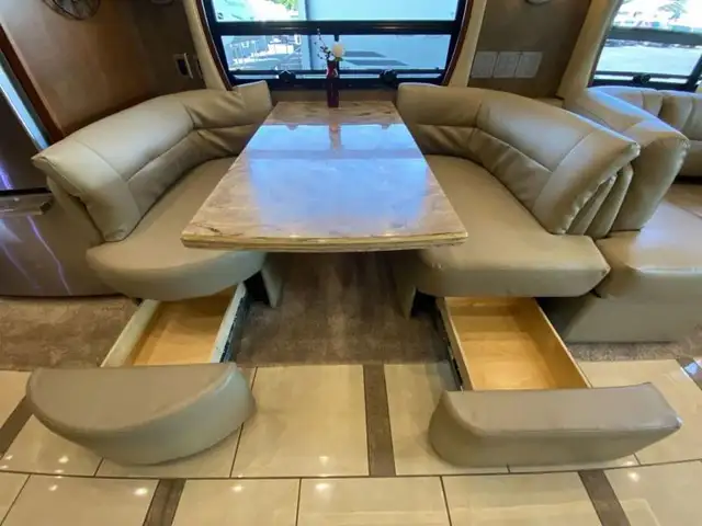 2014 Newmar Mountain Aire 4369 in RVs & Motorhomes in Abbotsford - Image 23