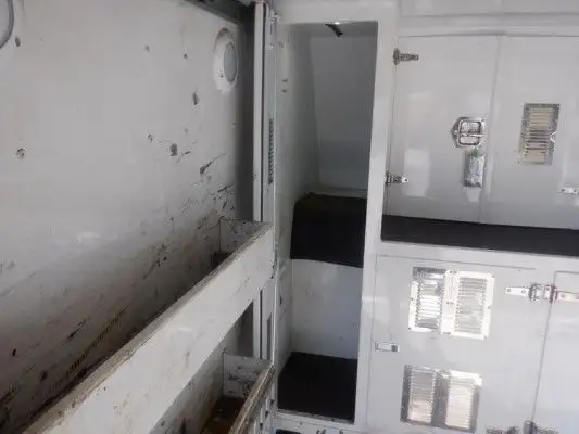 2012 Ford F-550 4x4 Crew Cab Service Truck with Shelving in Heavy Trucks in Edmonton - Image 80