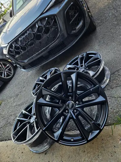 Beautiful set of original Audi S5 wheels in satin black finish. 19x8.5 Offset: 32 Bolt pattern: 5x11...