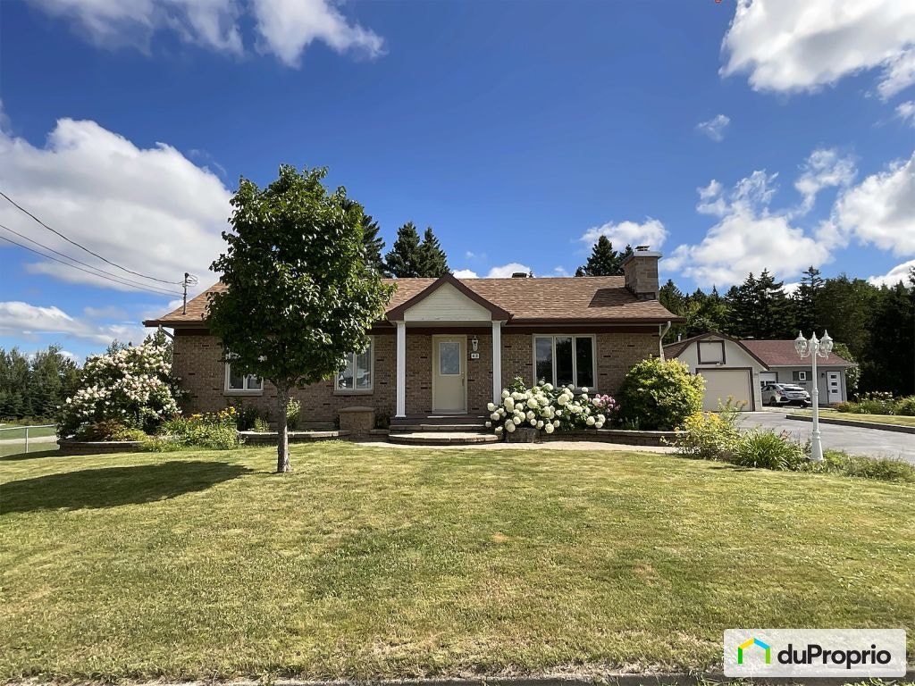 $380,000 - Bungalow for sale in St-Damien-De-Buckland — photo 1