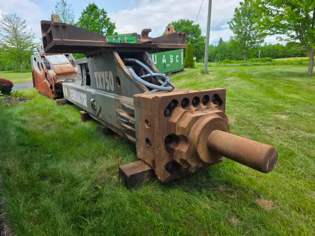 TERMINATOR TX750 75,000 ft-lb  QUARRY-DEMOLITION HAMMER/BREAKER in Heavy Equipment in City of Halifax - Image 17