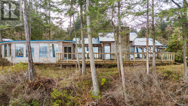 6055 MacLean Rd Hornby Island, British Columbia in Houses for Sale in Parksville / Qualicum Beach - Image 3