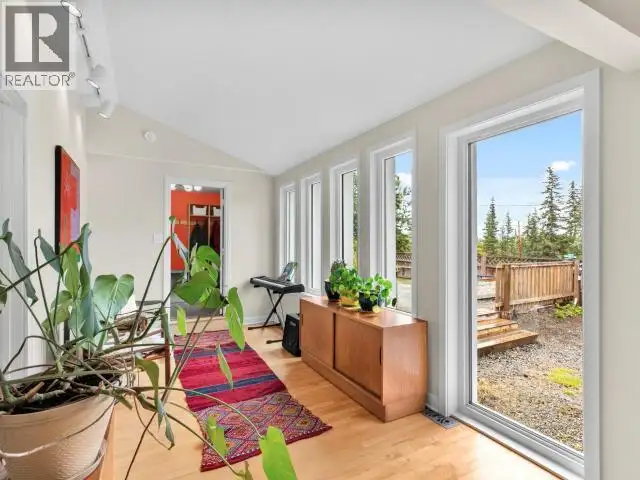 6 CHALET CRESCENT Whitehorse, Yukon in Houses for Sale in Whitehorse - Image 13